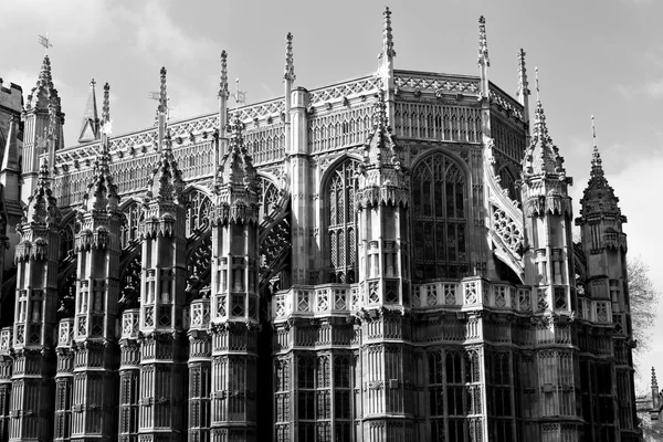 Velho em londres histórico parlamento vidro janela structu — Fotografia de Stock