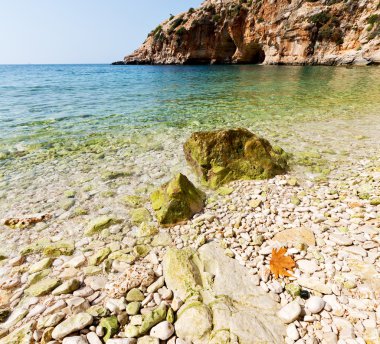 Asya thurkey antalya Likya'nın yolu su kayalar ve gökyüzü n yakınındaki