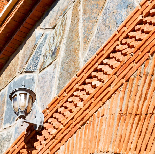 Czerwona dachówka w Maroko Afryka tekstura lampy uliczne — Zdjęcie stockowe
