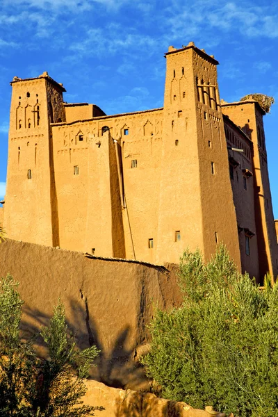 En la contrucción de Marruecos y el pueblo histórico — Foto de Stock