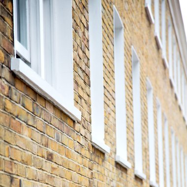 Avrupa'nın eski pencere Londra kırmızı tuğla duvar ve tarihi 