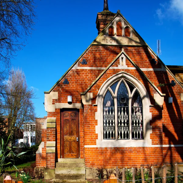 墓地のイギリスのヨーロッパの古い建築と歴史 — ストック写真
