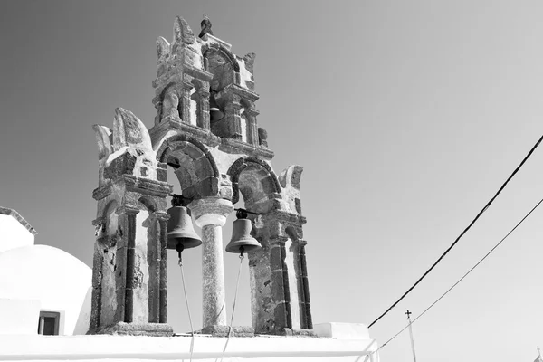Arkitekturen vit bakgrund cross i santorini Grekland ol — Stockfoto