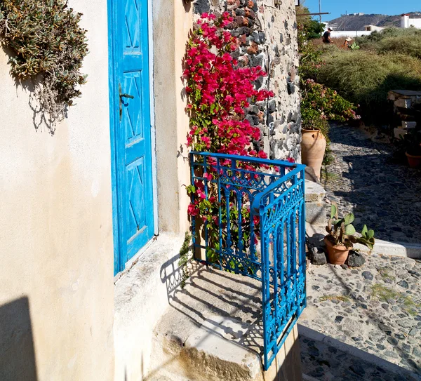 建築ヨーロッパの花キクラデス諸島サントリーニ島旧市街 — ストック写真