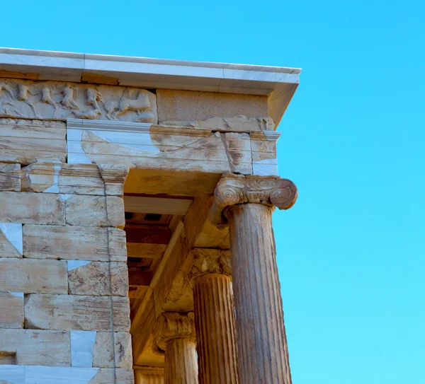 Old towert and marble brick in europe athens acropolis and sky — Stock Photo, Image