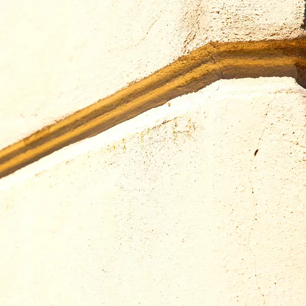 Помаранчевий в Європі італійська стара стіна і антикварна контрастність жовтий — стокове фото