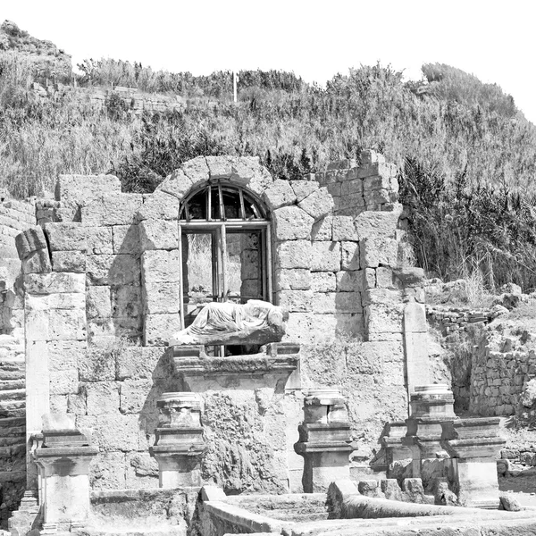 Pietra in perge vecchia costruzione asiatica tacchino la colonna e — Foto Stock