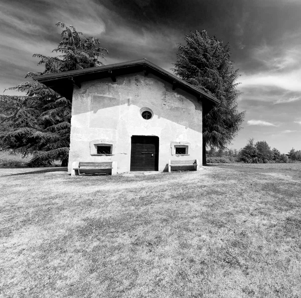 Europe hierba vieja en italia milan religión y luz del sol —  Fotos de Stock