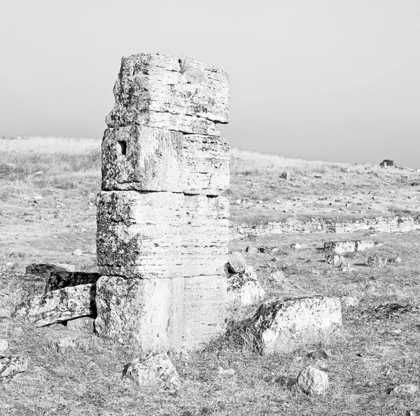 Geschiedenis pamukkale oude constructie in Azië Turkije de kolom — Stockfoto