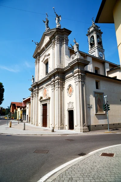 Architettura medievale in Italia e luce solare — Foto Stock