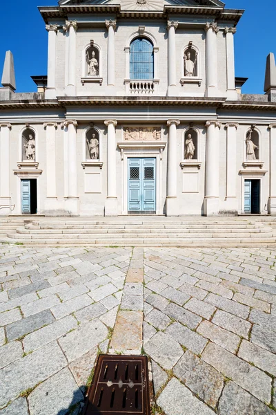 Medieval  architecture in italy     and sunlight — Stock Photo, Image