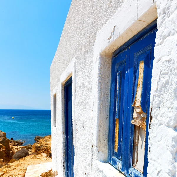 바위 바다와 유럽 그리스 미코노스 섬 블루 비치 — 스톡 사진