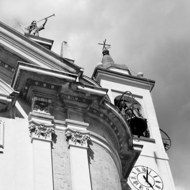  Saat Kulesi İtalya bina Avrupa eski taş ve çan