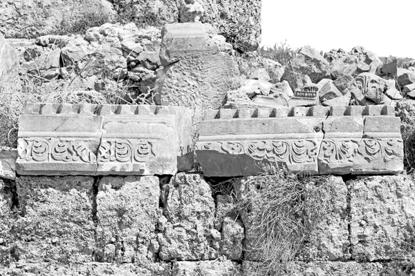 Puerta arbusto en athens la antigua construcción de piedra columna — Foto de Stock