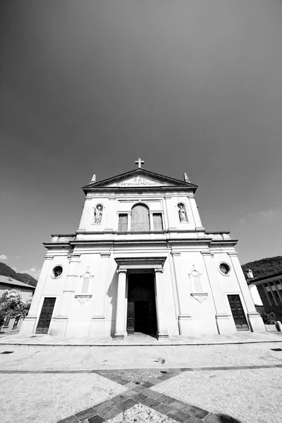 Património arquitetura antiga em itália europa milan religião — Fotografia de Stock