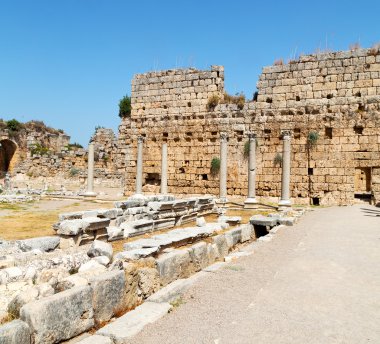  perge eski inşaat Asya Türkiye'de sütun ve roma