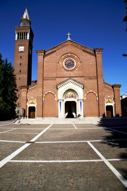 Castellanza içinde primo eski kilise kapalı tuğla SID kule.