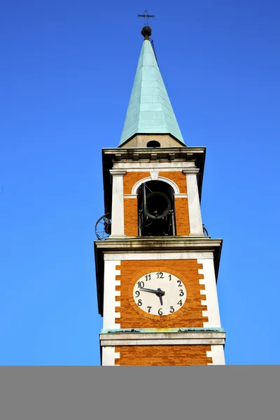 Olgiate olona alte abstrakte in italien — Stockfoto