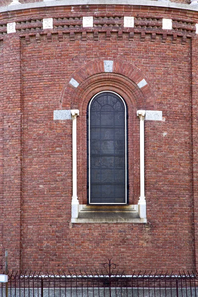 Rose window  italy  lombardy     in  the cardano campo      tile — Stock Photo, Image