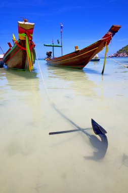 kho tao bay ve Güney Çin Denizi çapa Asya'da