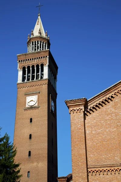 Castellanza velho um sino de torre dia ensolarado — Fotografia de Stock