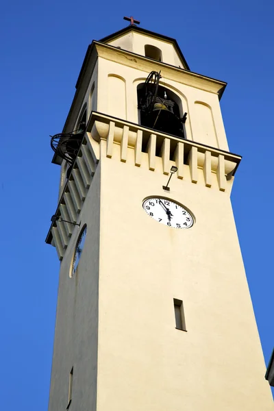 Olgiate pared y iglesia torre campana día soleado — Foto de Stock