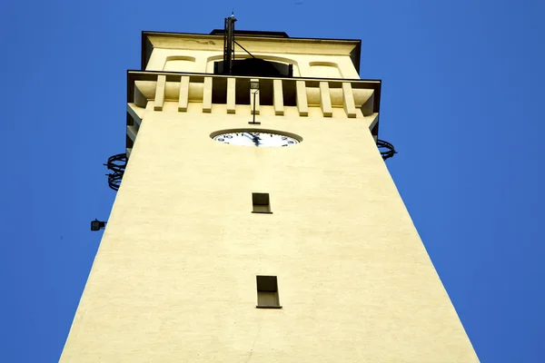 Olgiate parede e torre da igreja sino ensolarado — Fotografia de Stock