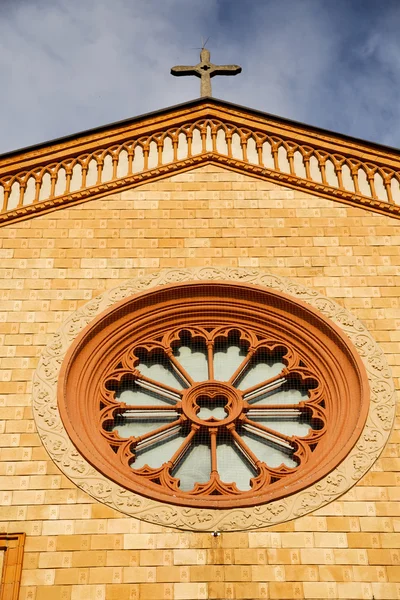 Villa   daY rose window — Stock Photo, Image