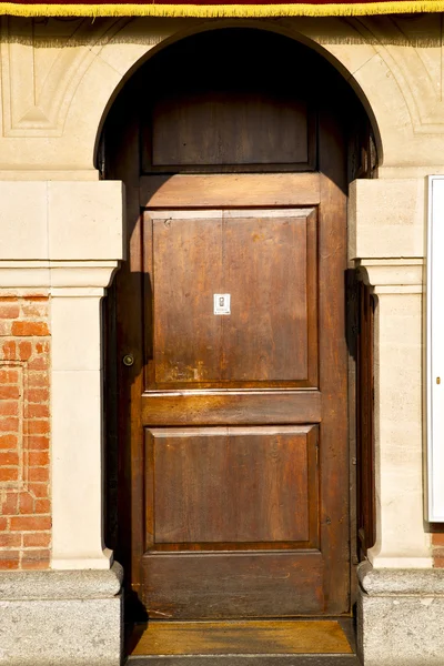 Italy  lombardy     in  the milano old   church  door closed br — Stock Photo, Image