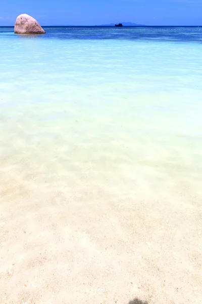 Azië het kho tao baai eiland witte strand rotsen woonboot — Stockfoto