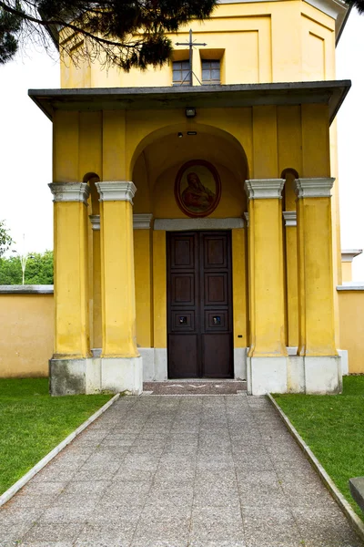 Italia lombardía en el vanzaghello vieja iglesia cerrada b — Foto de Stock