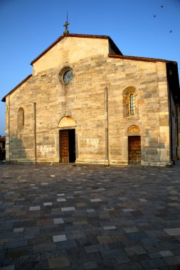  İtalya lombardy brebbia eski kilise kapalı kuşlar