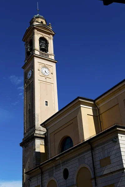 I carnago abstrakt gamla kyrktornet bell solig dag — Stockfoto