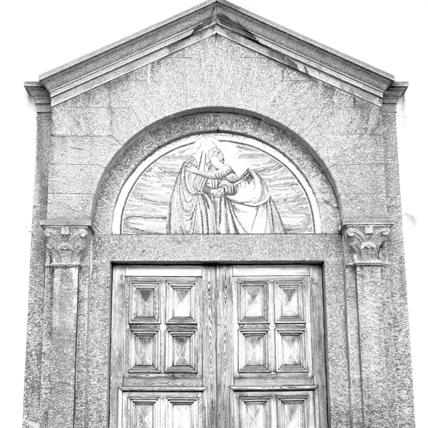 Antigua puerta en italia tierra europa arquitectura y madera el histórico — Foto de Stock