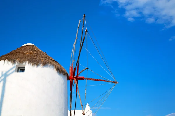 サントリーニ島ギリシャでオールド ミル — ストック写真