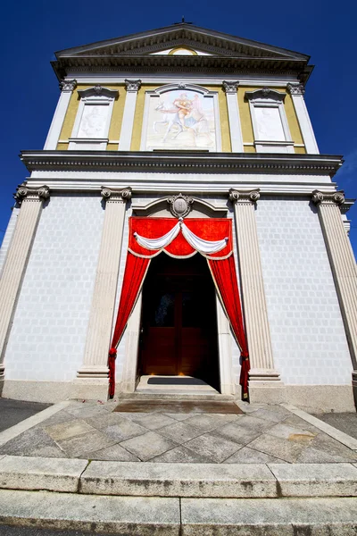 Italien Lombardiet i besnate gamla kyrkan stängd tegel — Stockfoto