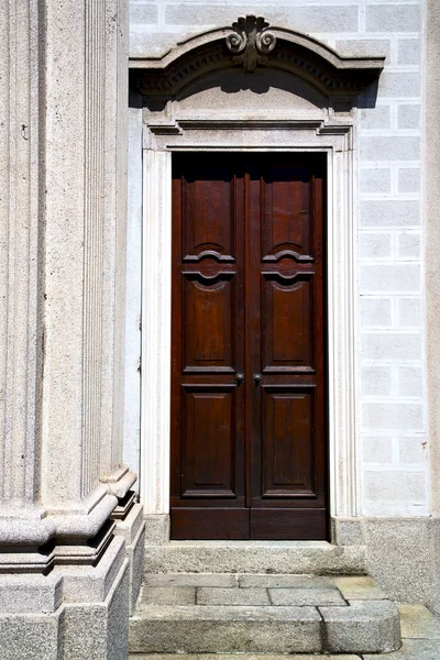 Italy  lombardy     in  the besnate  old     closed brick   ste — Stock Photo, Image