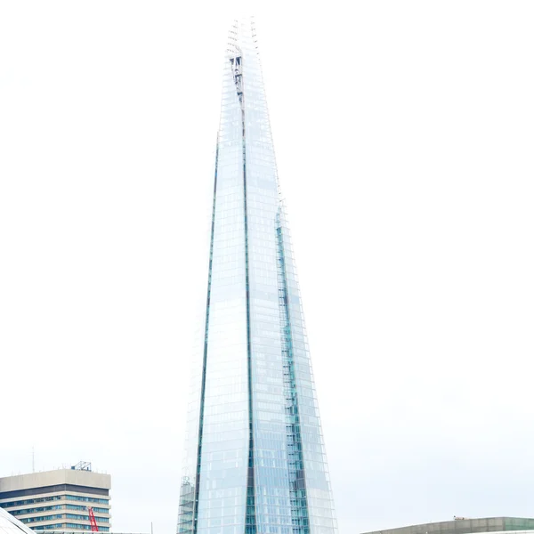 Novo edifício no distrito financeiro arranha-céus de Londres e — Fotografia de Stock