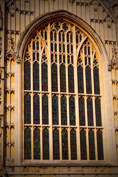 Стара в Лондоні історична структура скляного вікна парламенту — стокове фото