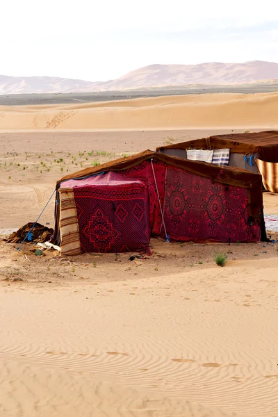 Tenda no céu sahara morocco — Fotografia de Stock