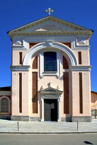   Ferrara pencere kule