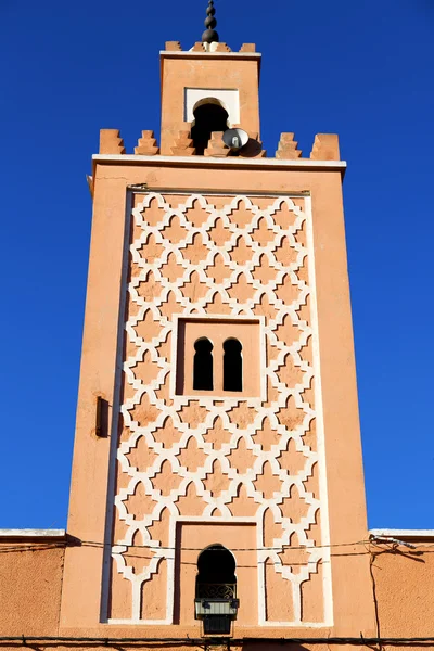 Afrika minaret en de hemel — Stockfoto