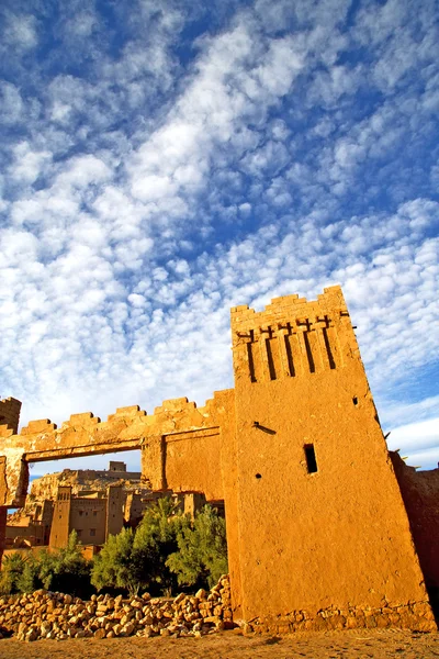 Afrika in de histoycal maroc oude bouw hemel — Stockfoto