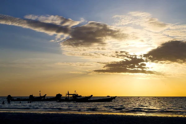 Asie l'île de baie de kho tao coucher de soleil — Photo