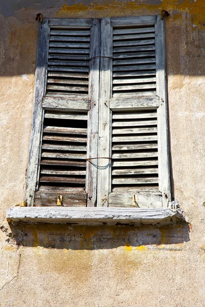 Lonate ceppino varese Italië abstract venster blauw — Stockfoto