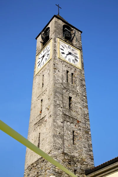 Cadrezzate resumo e torre da igreja sino dia ensolarado — Fotografia de Stock
