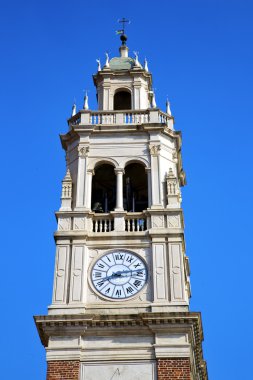 Busto arsizio eski soyut İtalya duvar ve kilise vaktimiz