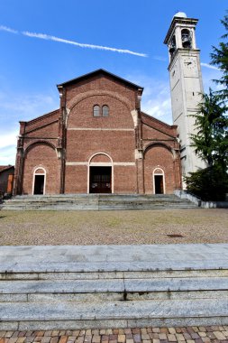 Cardano al campo eski kilise tuğla kule kaldırım kapalı