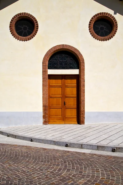Abstrato cairate varese itália a velha porta parede igreja — Fotografia de Stock