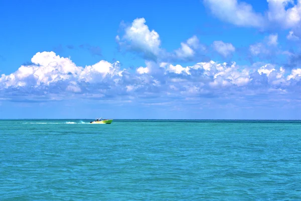 Boat  wave  mexico froath — Stock Photo, Image